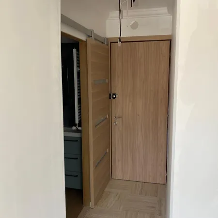 A La Apartament