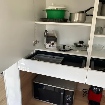 Apartament A La *