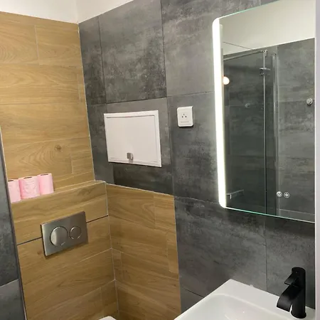 A La Apartament