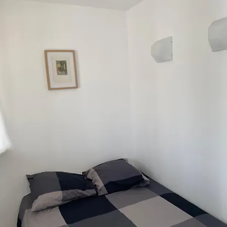 A La